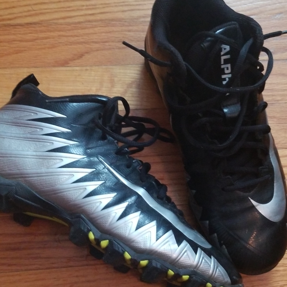 Men's Nike Cleats EUC 10w